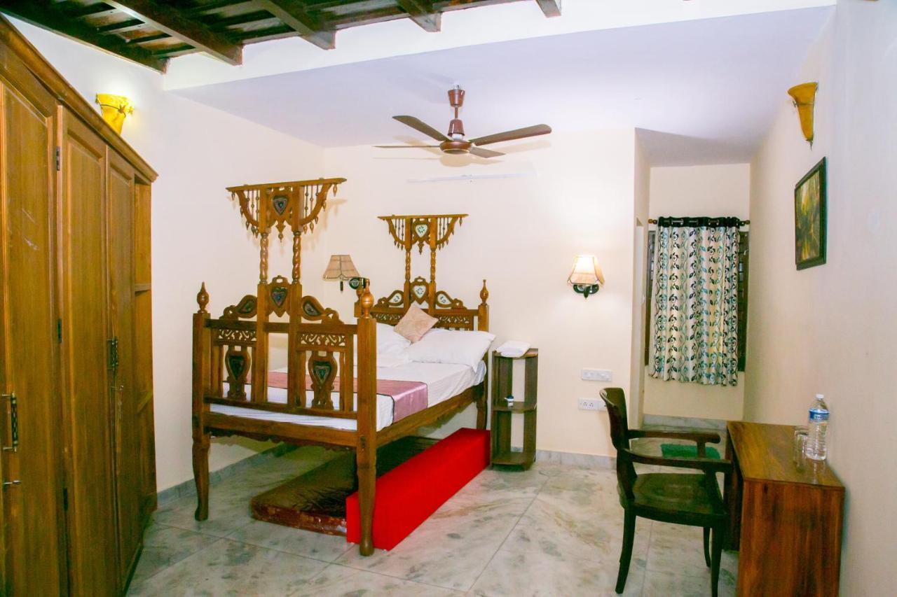 Trium Heritage Villa Chengannur Екстер'єр фото