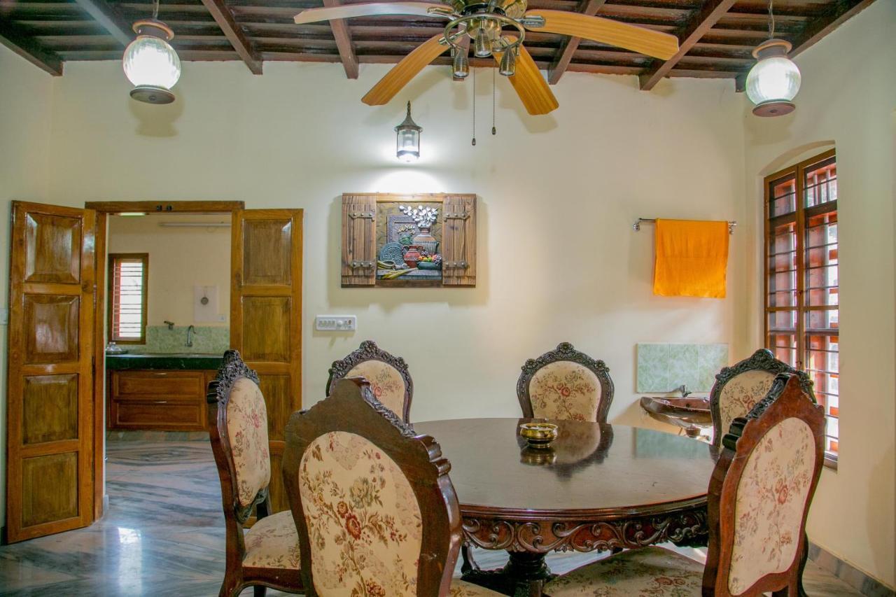 Trium Heritage Villa Chengannur Екстер'єр фото