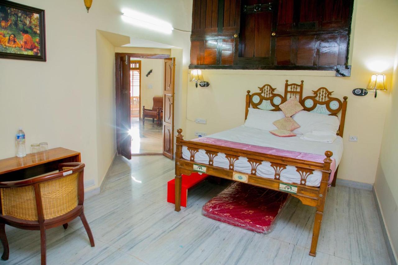 Trium Heritage Villa Chengannur Екстер'єр фото